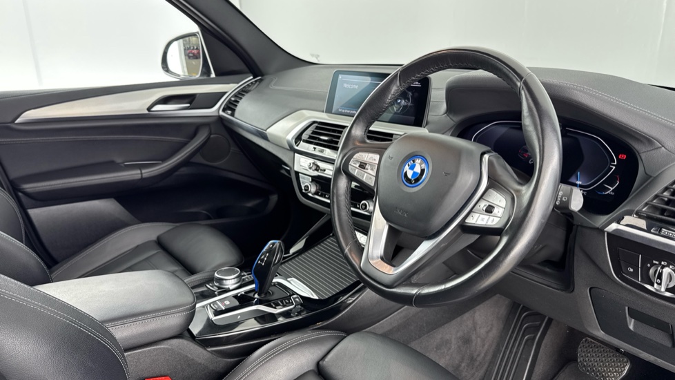 BMW X3 210kW Premier Edition 80kWh 5dr Auto Electric Estate - Image 6