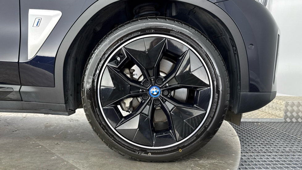 BMW X3 210kW Premier Edition 80kWh 5dr Auto Electric Estate - Image 14