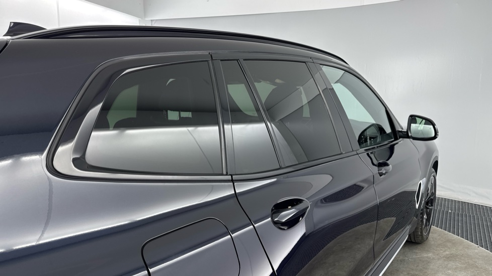BMW X3 210kW Premier Edition 80kWh 5dr Auto Electric Estate - Image 29