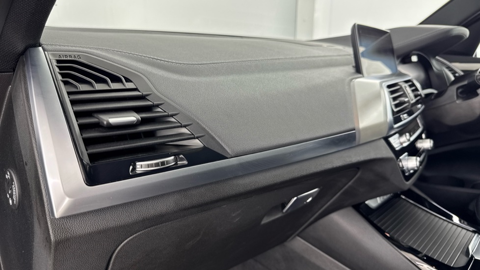 BMW X3 210kW Premier Edition 80kWh 5dr Auto Electric Estate - Image 37