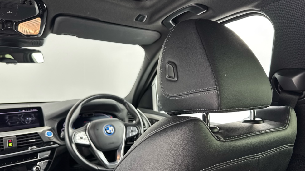 BMW X3 210kW Premier Edition 80kWh 5dr Auto Electric Estate - Image 45