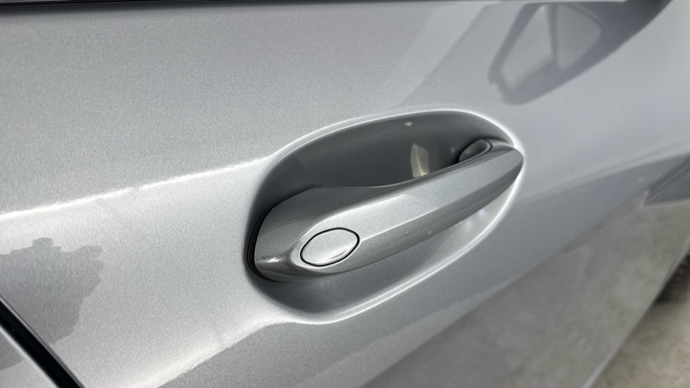 BMW 2 Series 218i [136] M Sport 4dr Petrol Saloon - Image 27