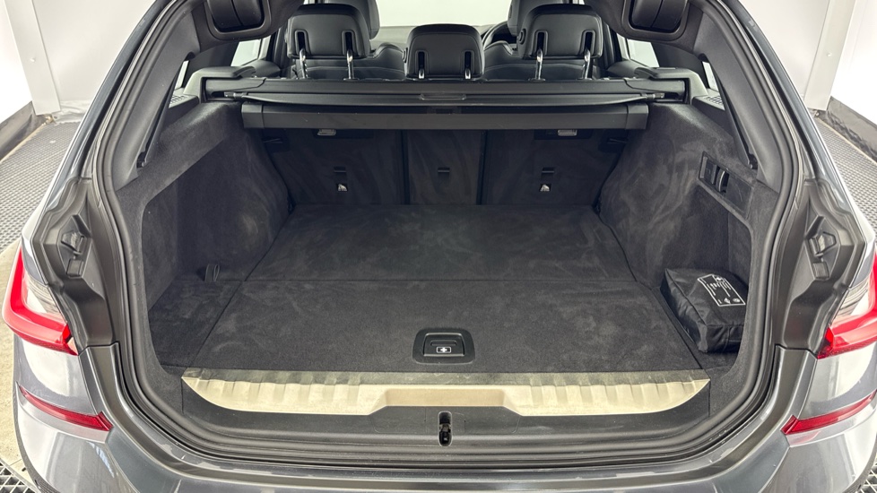 BMW 3 Series 330e M Sport 5dr Step Auto Estate - Image 13