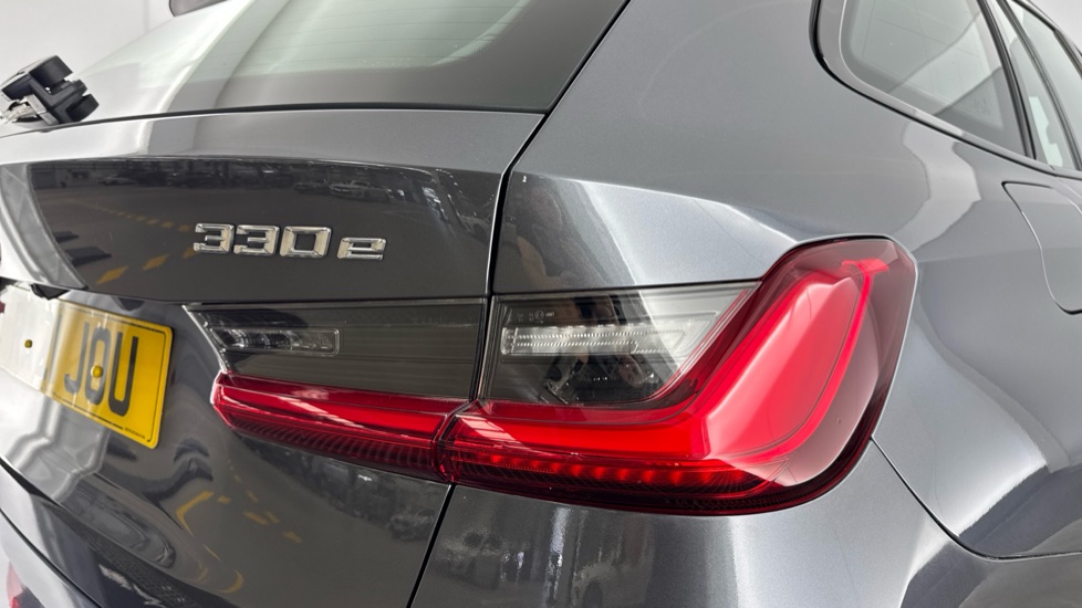 BMW 3 Series 330e M Sport 5dr Step Auto Estate - Image 22
