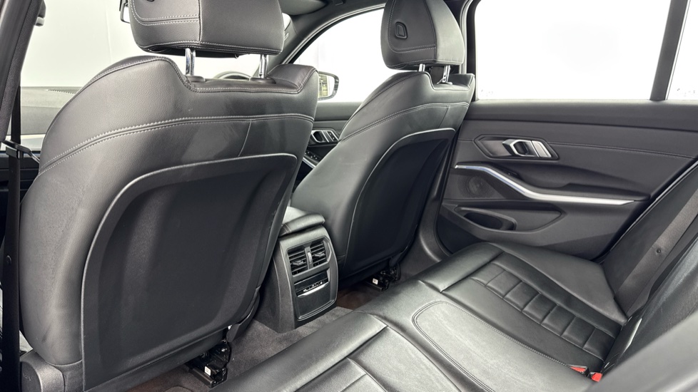 BMW 3 Series 330e M Sport 5dr Step Auto Estate - Image 35