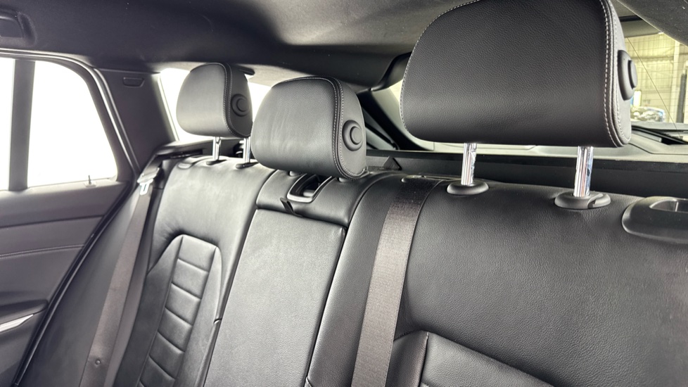 BMW 3 Series 330e M Sport 5dr Step Auto Estate - Image 38