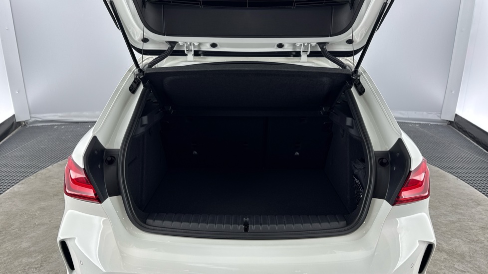 BMW 1 Series 118i [136] M Sport 5dr Step Auto [LCP] Petrol Hatchback - Image 13