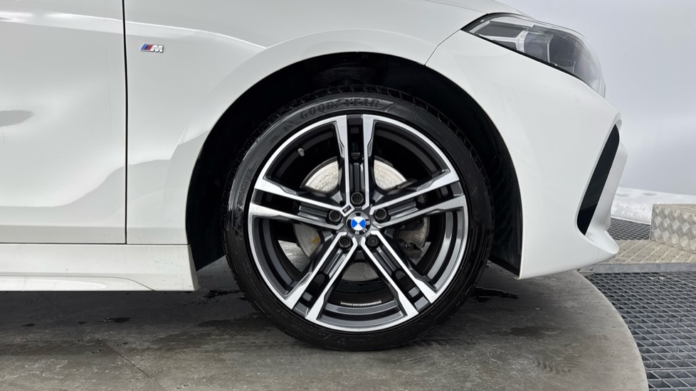 BMW 1 Series 118i [136] M Sport 5dr Step Auto [LCP] Petrol Hatchback - Image 14