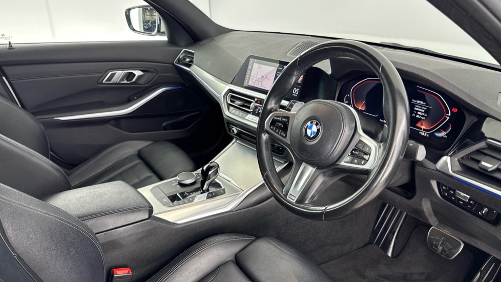 BMW 3 Series 320i M Sport 4dr Step Auto Petrol Saloon - Image 6