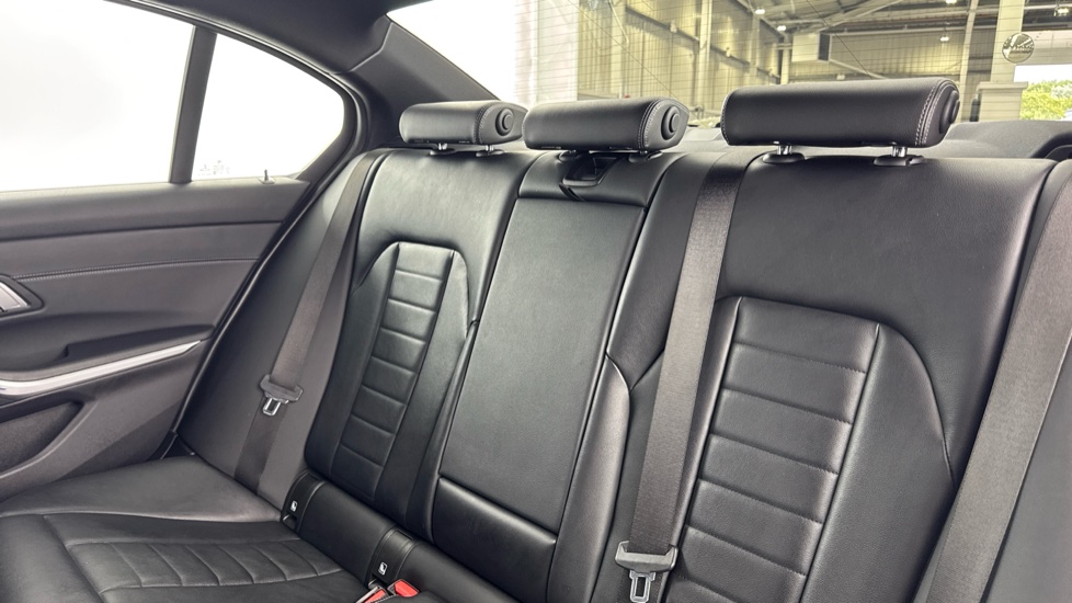 BMW 3 Series 320i M Sport 4dr Step Auto Petrol Saloon - Image 12