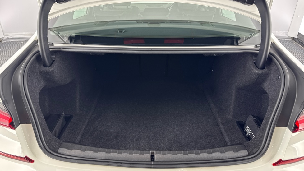 BMW 3 Series 320i M Sport 4dr Step Auto Petrol Saloon - Image 13
