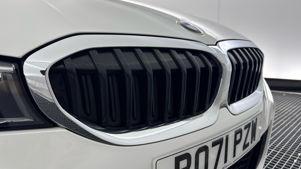BMW 3 Series 320i M Sport 4dr Step Auto Petrol Saloon - Image 31