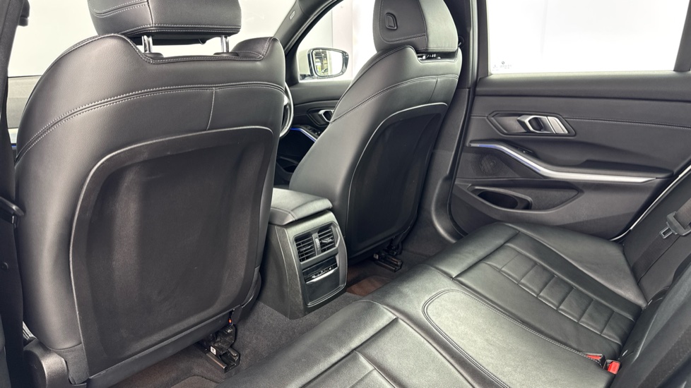 BMW 3 Series 320i M Sport 4dr Step Auto Petrol Saloon - Image 35