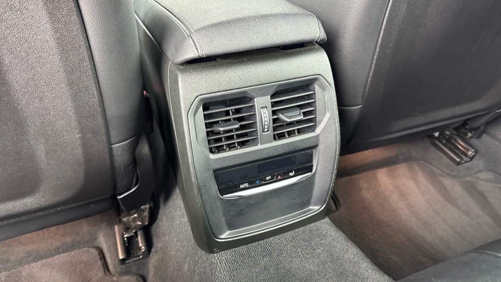 BMW 3 Series 320i M Sport 4dr Step Auto Petrol Saloon - Image 40
