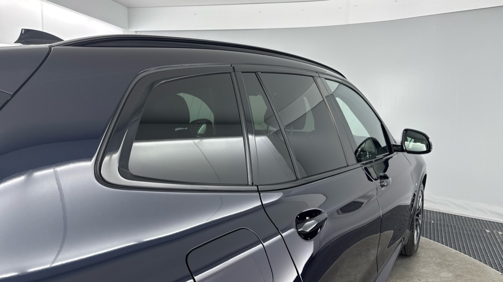 BMW iX3 210kW M Sport 80kWh 5dr Auto Electric Estate - Image 29