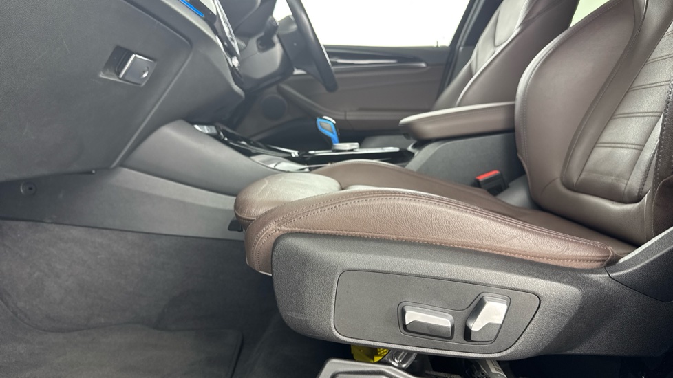 BMW iX3 210kW M Sport 80kWh 5dr Auto Electric Estate - Image 35
