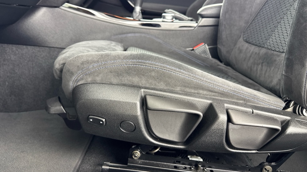 BMW 2 Series 218i M Sport 2dr [Nav] Petrol Coupe - Image 31