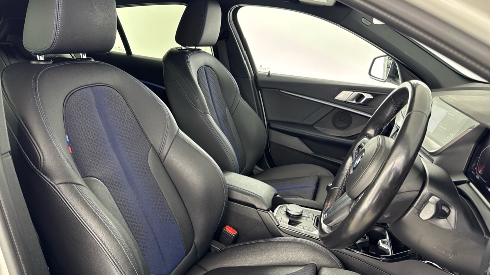 BMW 1 Series 118i [136] M Sport 5dr [Live Cockpit Professional] Petrol Hatchback - Image 11