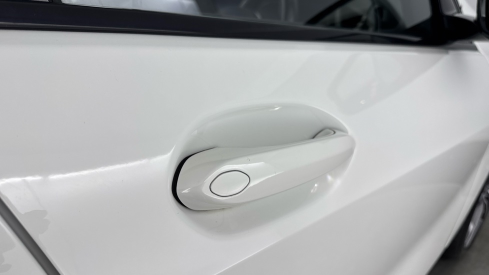 BMW 1 Series 118i M Sport 5dr Step Auto Petrol Hatchback - Image 27