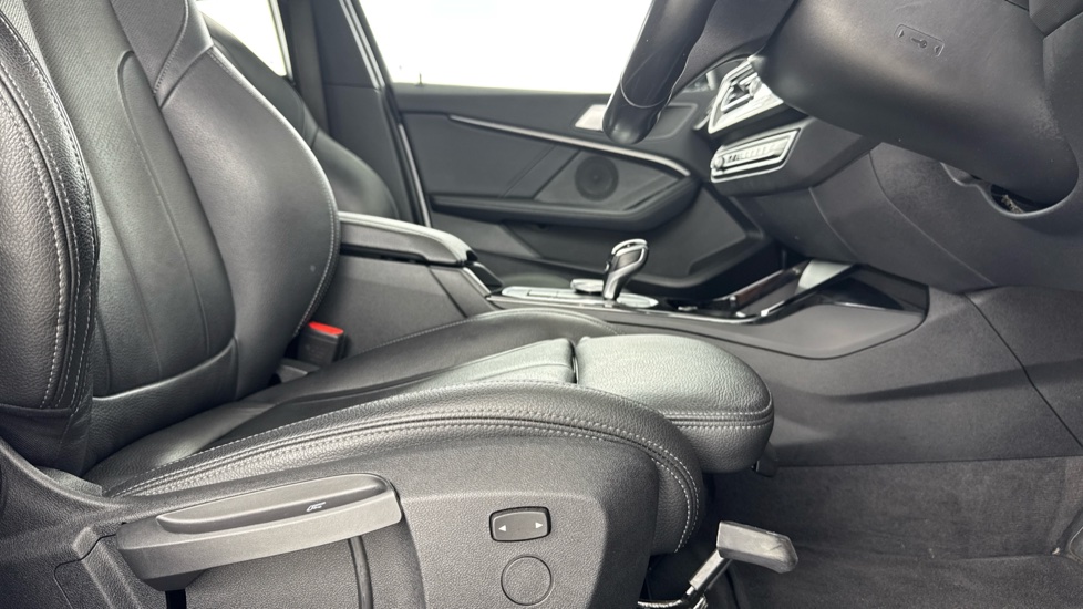 BMW 1 Series 118i M Sport 5dr Step Auto Petrol Hatchback - Image 40