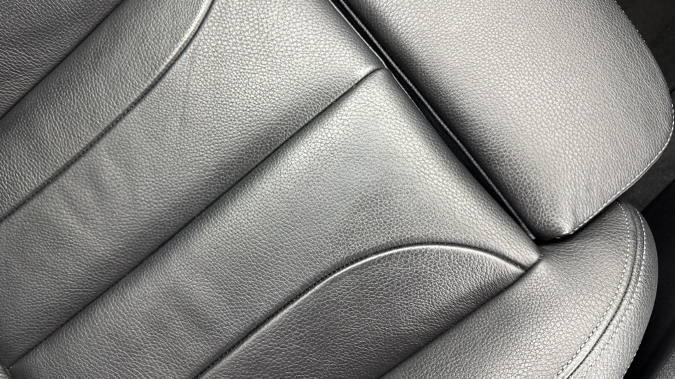 BMW 1 Series 118i M Sport 5dr Step Auto Petrol Hatchback - Image 47