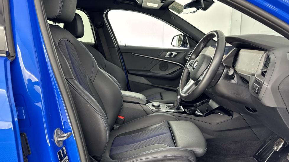 BMW 1 Series 118i [136] M Sport 5dr [Live Cockpit Professional] Petrol Hatchback - Image 11