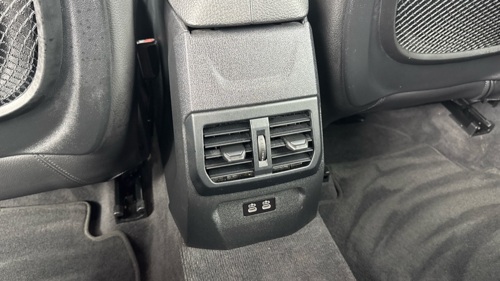 BMW 1 Series 118i M Sport 5dr Petrol Hatchback - Image 39