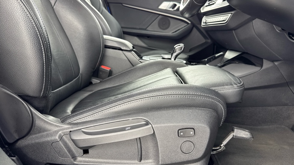 BMW 1 Series 118i M Sport 5dr Step Auto Petrol Hatchback - Image 40