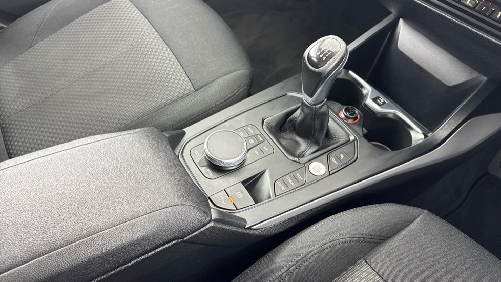 BMW 1 Series 118i [136] SE 5dr Petrol Hatchback - Image 10