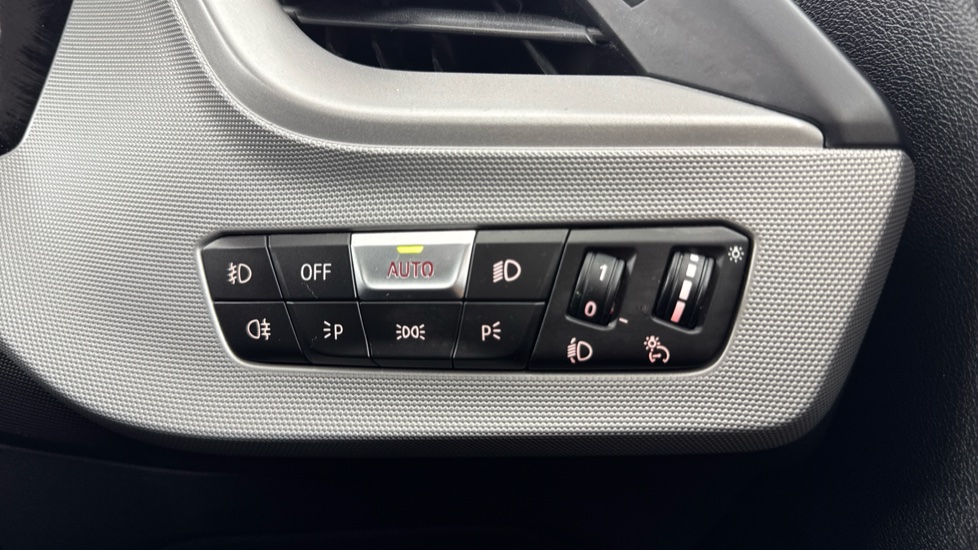 BMW 1 Series 118i [136] SE 5dr Petrol Hatchback - Image 20