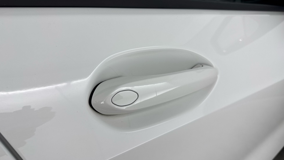 BMW 1 Series 118i [136] SE 5dr Petrol Hatchback - Image 27