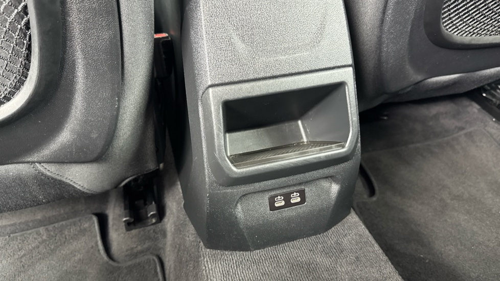 BMW 1 Series 118i [136] SE 5dr Petrol Hatchback - Image 38