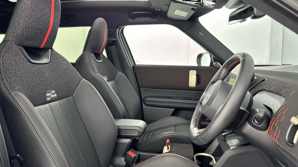 MINI Countryman 230kW SE Sport [Level 2] ALL4 66kWh 5dr Auto Electric Hatchback - Image 11