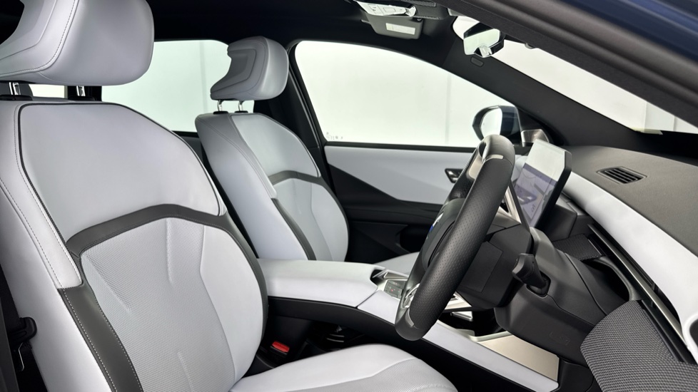 BMW iX3 345kW xDrive50 113kWh 5dr Auto [Tech plus] Electric Estate - Image 11