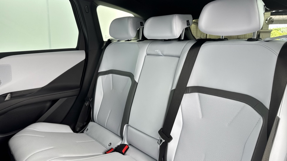 BMW iX3 345kW xDrive50 113kWh 5dr Auto [Tech plus] Electric Estate - Image 12