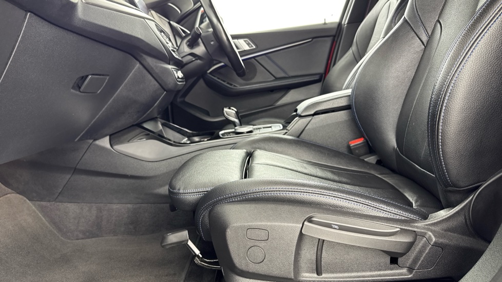 BMW 1 Series 118i M Sport 5dr Step Auto Petrol Hatchback - Image 32