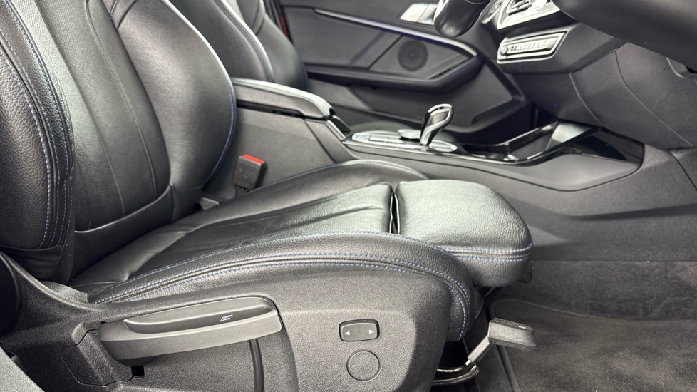 BMW 1 Series 118i M Sport 5dr Step Auto Petrol Hatchback - Image 40