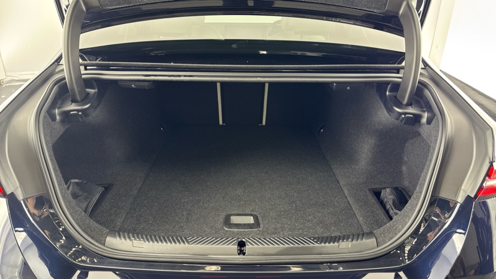 BMW i5 250kW eDrive40 M Sport 84kWh 4dr Auto Electric Saloon - Image 13