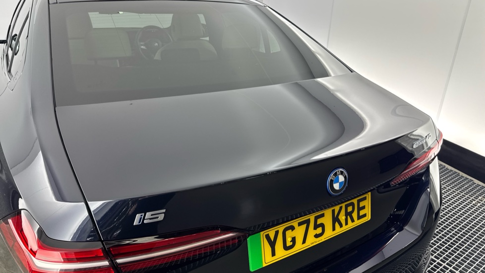 BMW i5 250kW eDrive40 M Sport 84kWh 4dr Auto Electric Saloon - Image 27