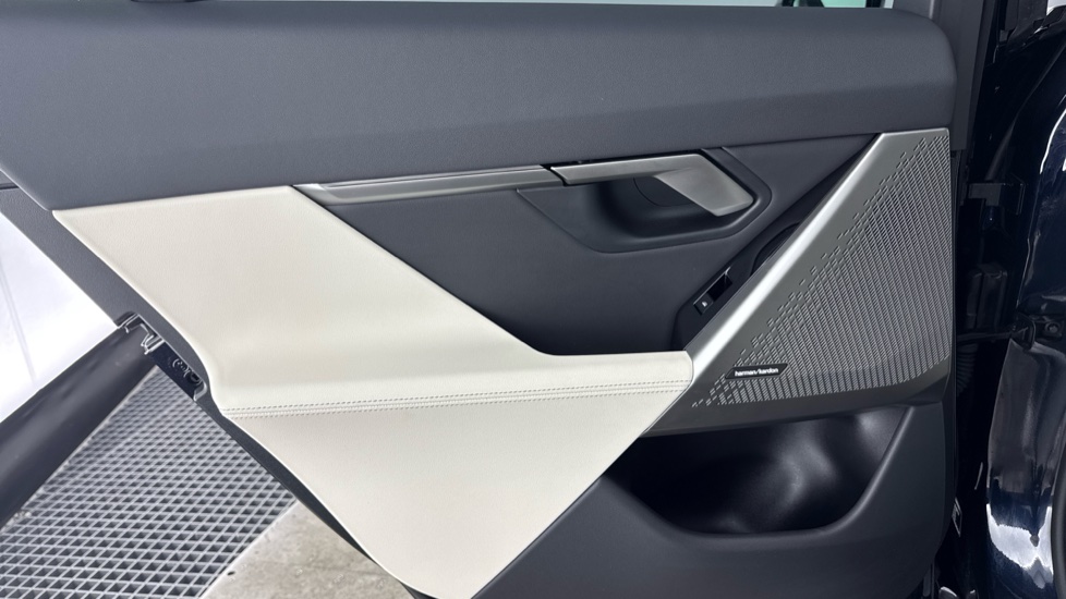BMW i5 250kW eDrive40 M Sport 84kWh 4dr Auto Electric Saloon - Image 39