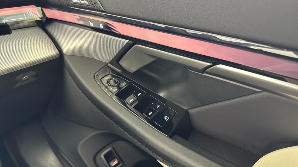 BMW i5 250kW eDrive40 M Sport 84kWh 4dr Auto Electric Saloon - Image 50