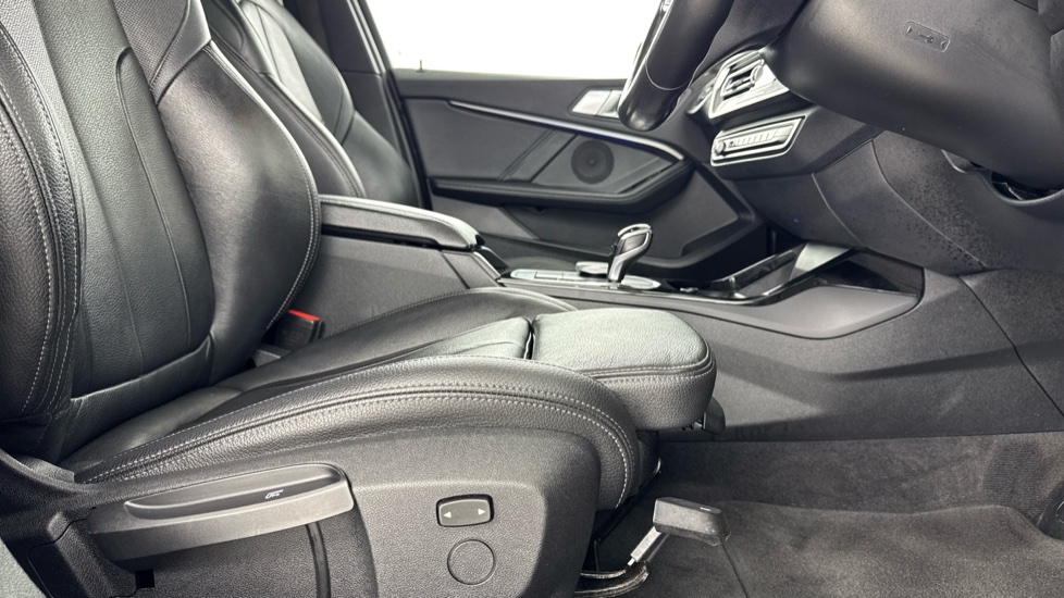 BMW 1 Series 118i M Sport 5dr Step Auto Petrol Hatchback - Image 40