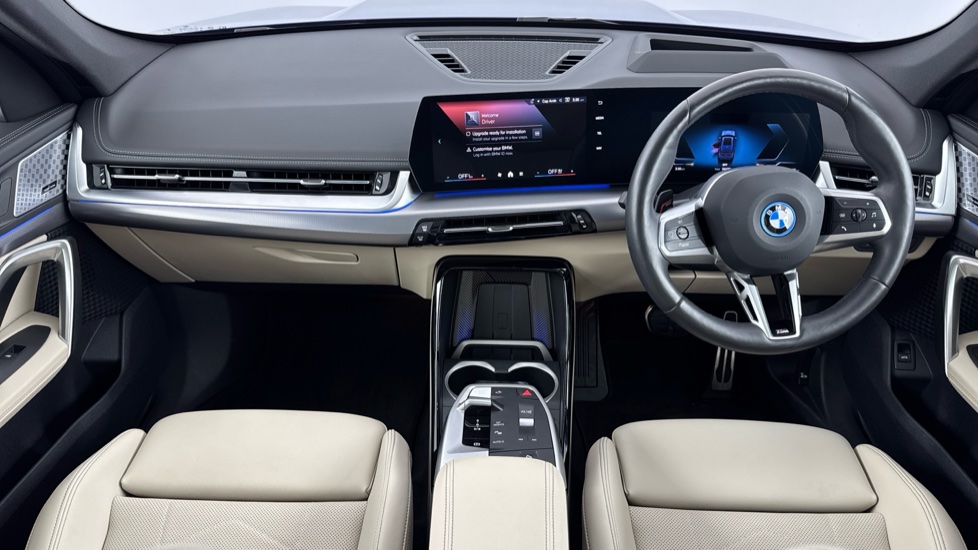 BMW iX1 150kW eDrive20 Shadow Edition 65kWh 5dr Auto Electric Estate - Image 4