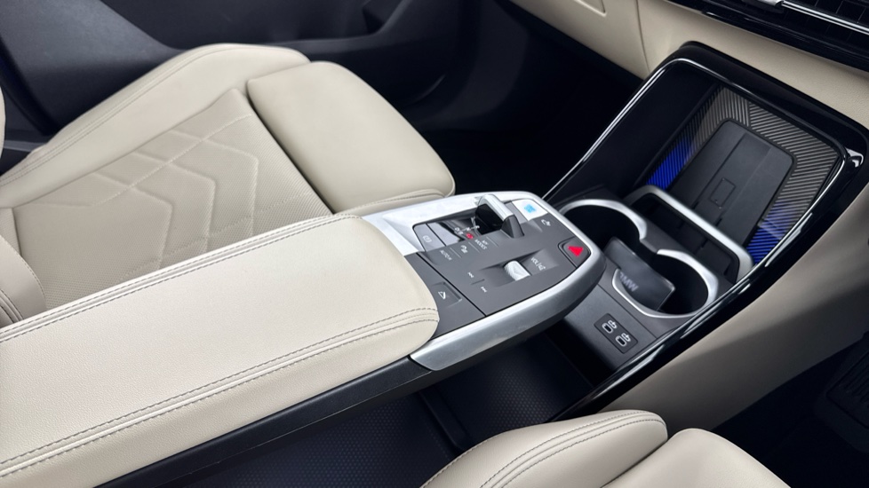 BMW iX1 150kW eDrive20 Shadow Edition 65kWh 5dr Auto Electric Estate - Image 10