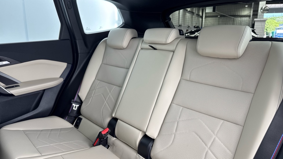 BMW iX1 150kW eDrive20 Shadow Edition 65kWh 5dr Auto Electric Estate - Image 12