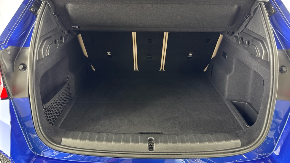 BMW iX1 150kW eDrive20 Shadow Edition 65kWh 5dr Auto Electric Estate - Image 13