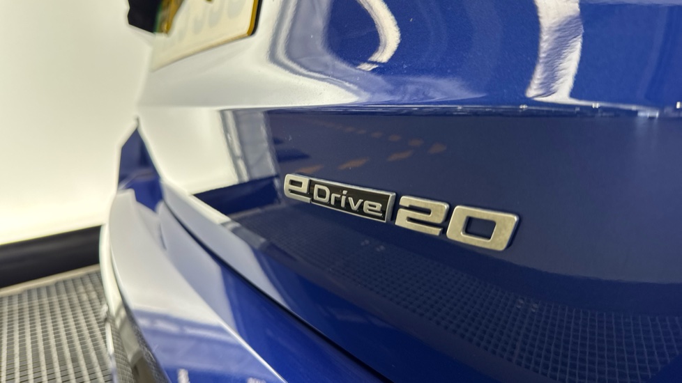 BMW iX1 150kW eDrive20 Shadow Edition 65kWh 5dr Auto Electric Estate - Image 24