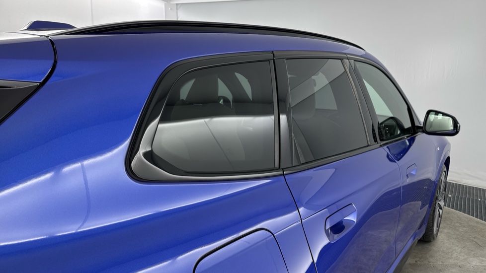 BMW iX1 150kW eDrive20 Shadow Edition 65kWh 5dr Auto Electric Estate - Image 29