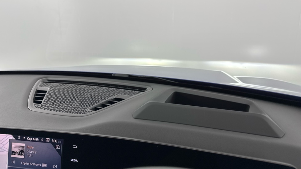 BMW iX1 150kW eDrive20 Shadow Edition 65kWh 5dr Auto Electric Estate - Image 51