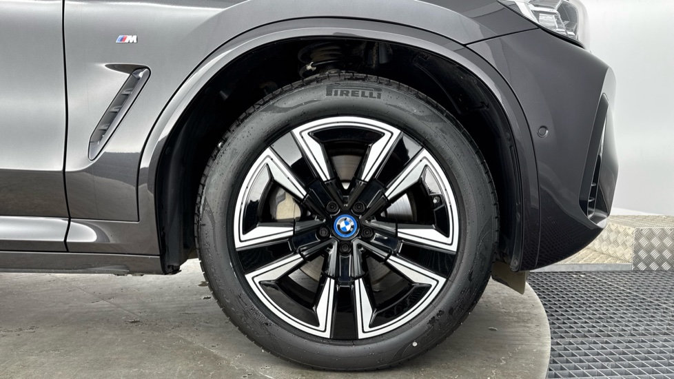 BMW iX3 210kW M Sport 80kWh 5dr Auto Electric Estate - Image 14